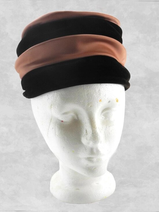 Vintage 1950s Ladies Hat Burgundy Velvet Pink Satin Turban Screen Vogue Original main image 5